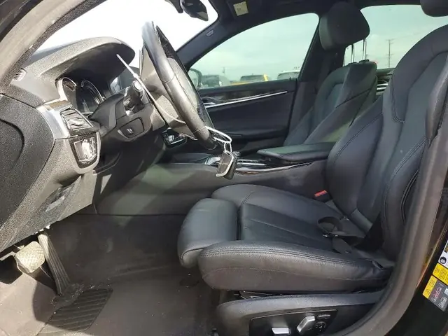 TOYOTA CAMRY 2023 photo 7