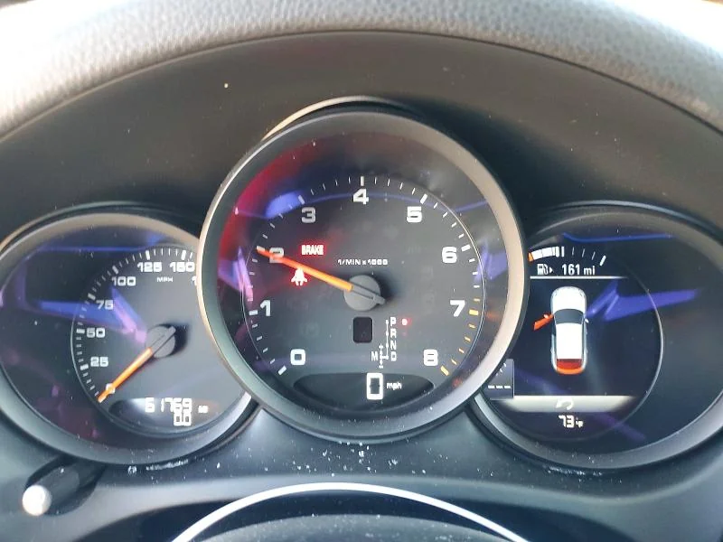 MERCEDES-BENZ C 2016 photo 9