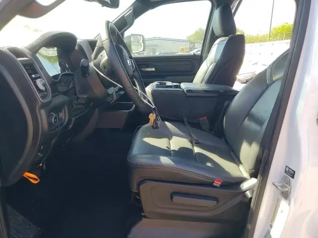 MERCEDES-BENZ GLE 2024 photo 7