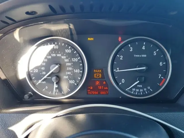 SATURN ION 2006 photo 9