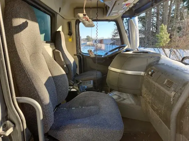 GMC SAVANA 2022 photo 5