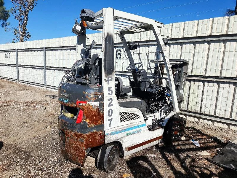 NISSAN FRONTIER 2001 photo 4