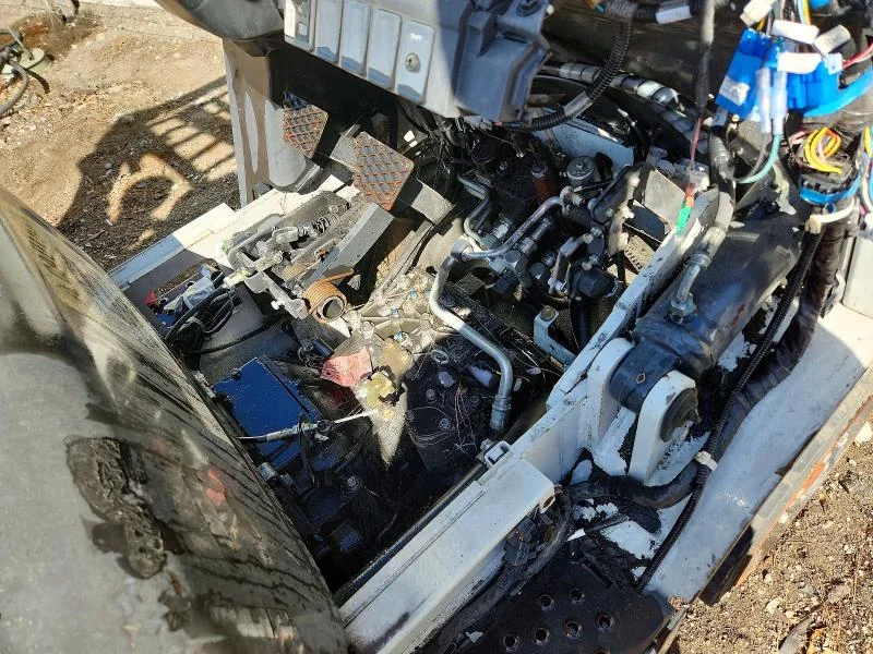 NISSAN FRONTIER 2001 photo 9