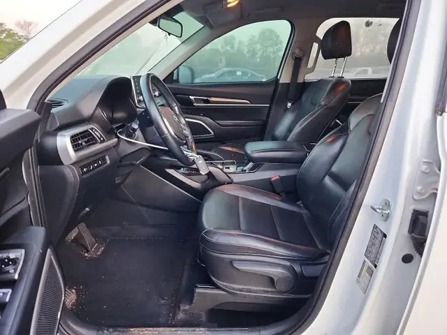 TOYOTA PRIUS 2024 photo 7