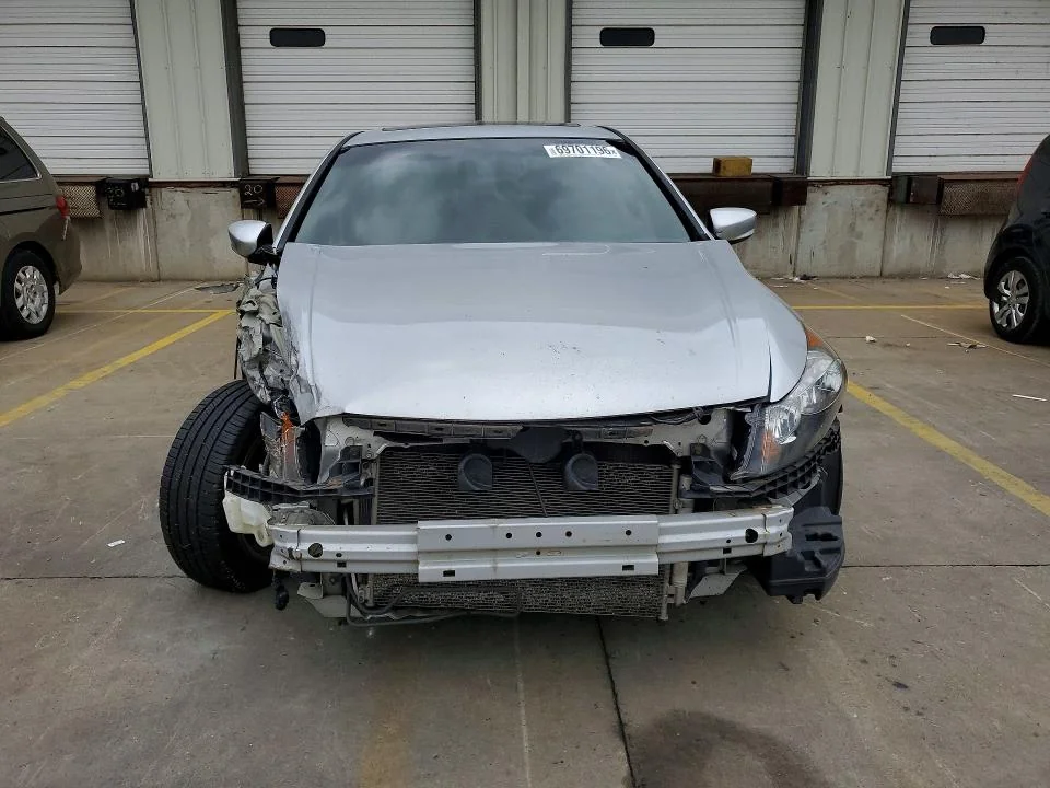 HYUNDAI ELANTRA 2017 photo 5