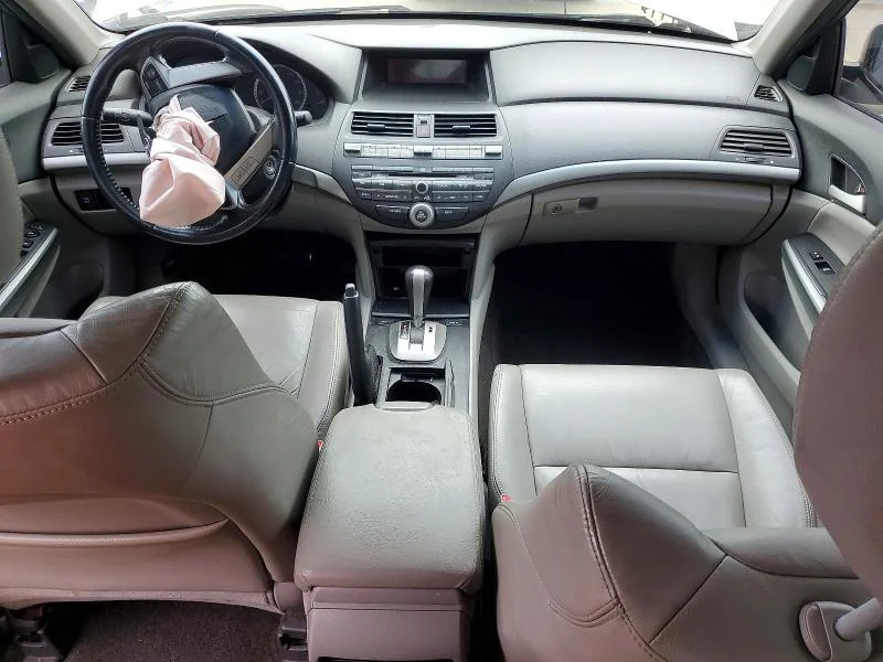 HYUNDAI ELANTRA 2017 photo 8