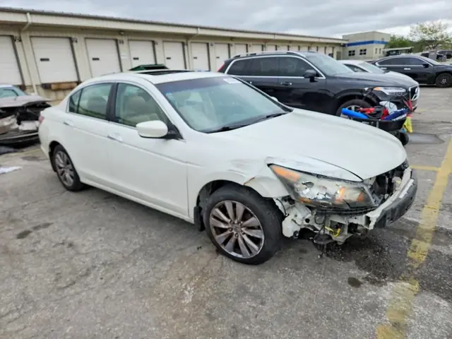 TESLA MODEL 3 2023 photo 4