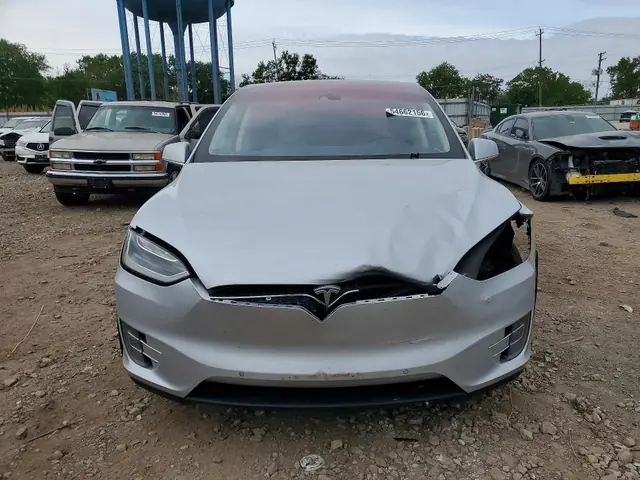 TESLA MODEL X 2016 photo 5