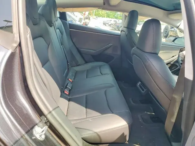TESLA MODEL 3 2025 photo 10