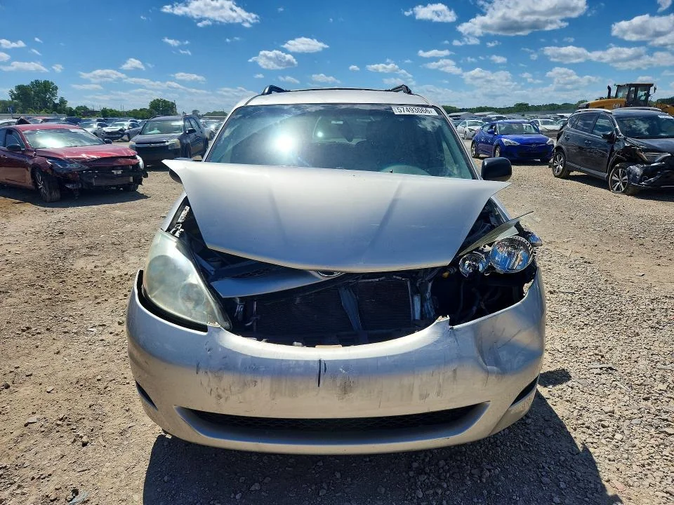 TOYOTA SIENNA 2006 photo 5