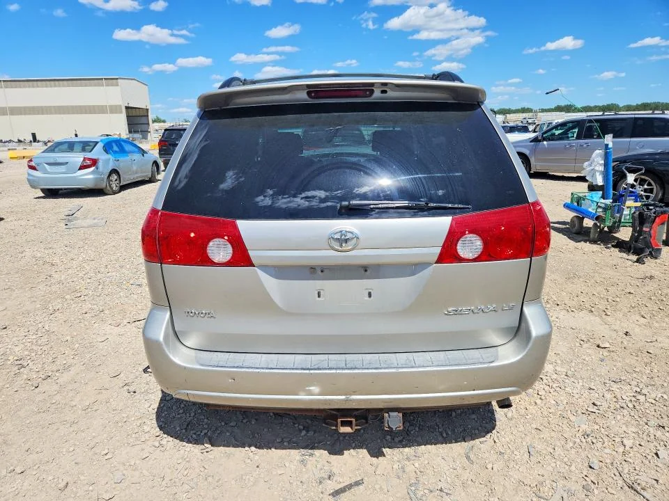 TOYOTA SIENNA 2006 photo 6