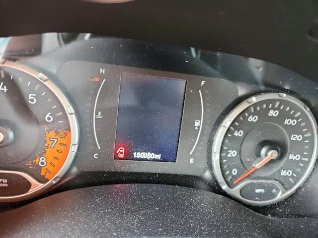 JEEP RENEGADE 2018 photo 9