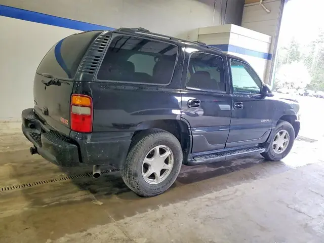 GMC YUKON 2003 photo 3