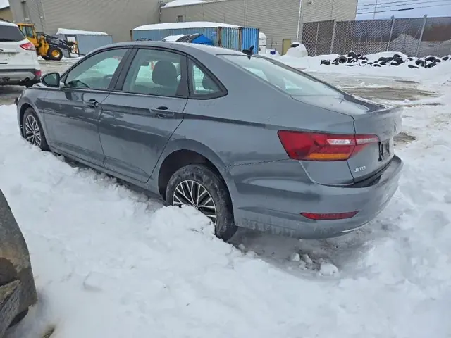 VOLKSWAGEN JETTA 2019 photo 2