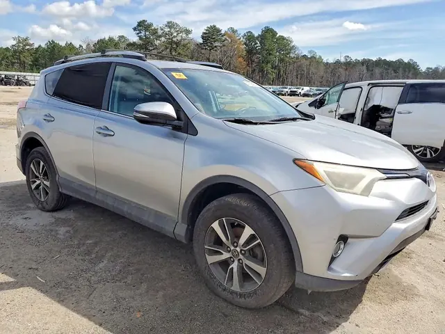TOYOTA RAV4 2016 photo 4