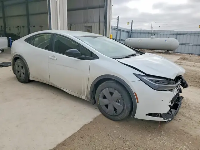 TOYOTA PRIUS 2024 photo 4