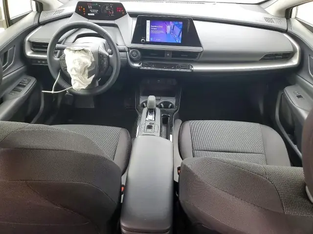 TOYOTA PRIUS 2024 photo 8