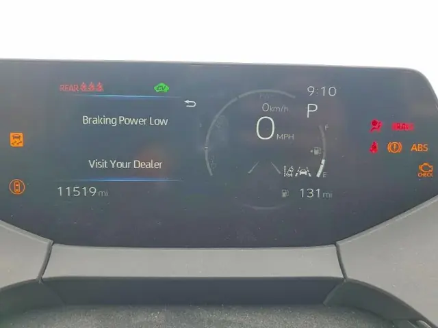 TOYOTA PRIUS 2024 photo 9