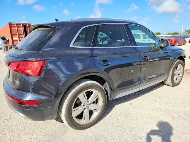AUDI Q5 2018 photo 3