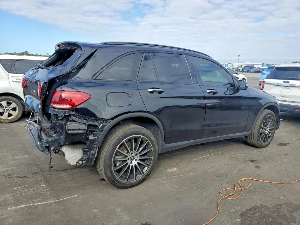 MERCEDES-BENZ GLC 2022 photo 3