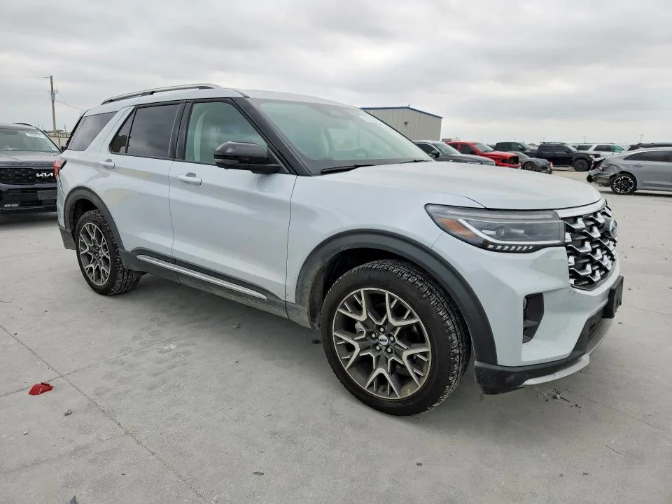 FORD EXPLORER 2025 photo 4