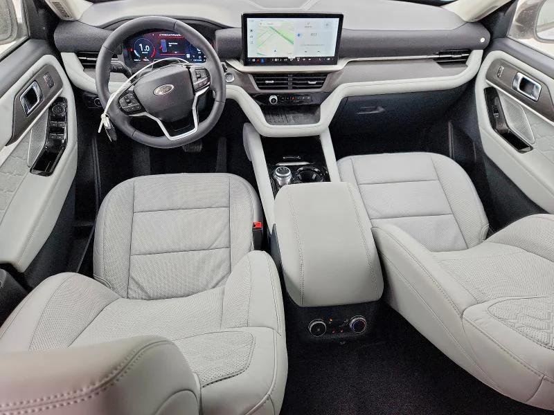 FORD EXPLORER 2025 photo 8