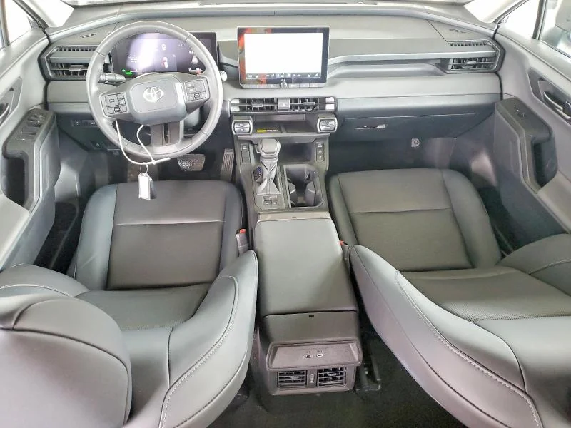 TOYOTA RAV4 2026 photo 8
