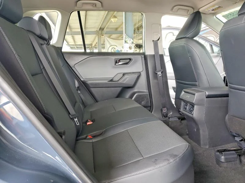 TOYOTA RAV4 2026 photo 10