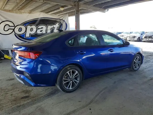 KIA FORTE 2023 photo 3
