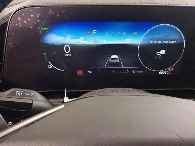 KIA NIRO 2024 photo 9