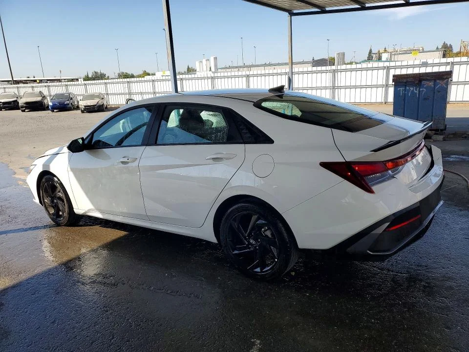 HYUNDAI ELANTRA 2026 photo 2