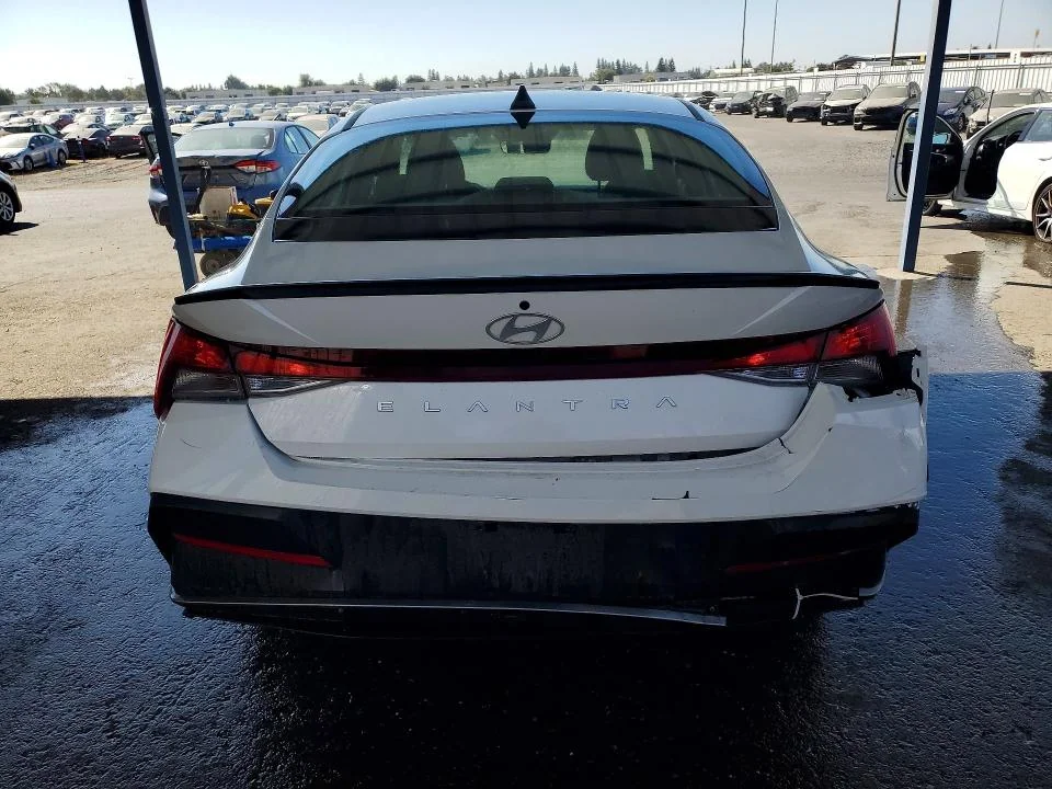 HYUNDAI ELANTRA 2026 photo 6