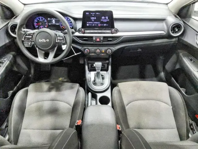 KIA FORTE 2024 photo 8