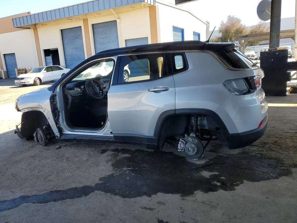 JEEP COMPASS 2025 photo 2
