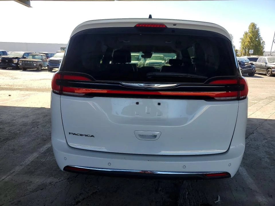 CHRYSLER PACIFICA 2024 photo 6