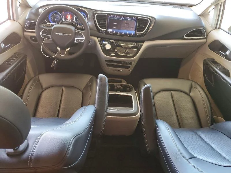 CHRYSLER PACIFICA 2024 photo 8