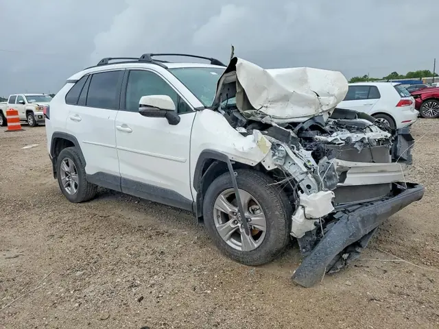 TOYOTA RAV4 2022 photo 4