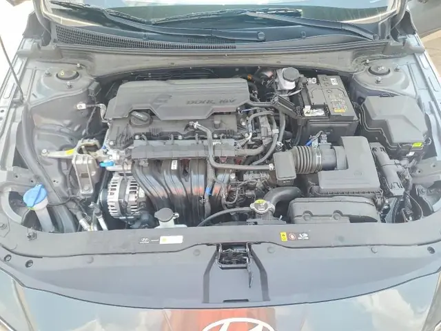 HYUNDAI ELANTRA 2025 photo 11