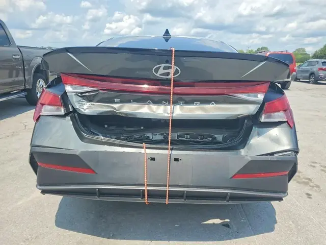 HYUNDAI ELANTRA 2025 photo 6