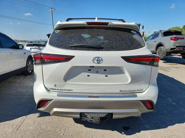 TOYOTA HIGHLANDER 2026 photo 6