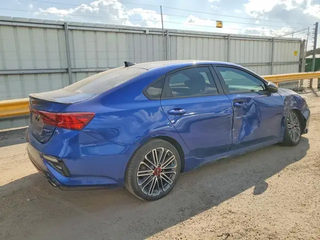 KIA FORTE 2021 photo 3