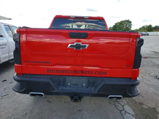 CHEVROLET SILVERADO 2024 photo 6