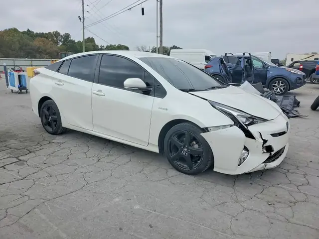 TOYOTA PRIUS 2018 photo 4