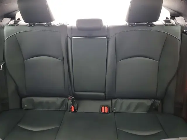 TOYOTA PRIUS 2018 photo 10