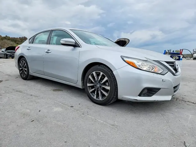 NISSAN ALTIMA 2017 photo 4