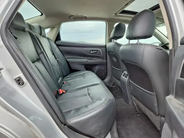 NISSAN ALTIMA 2017 photo 10