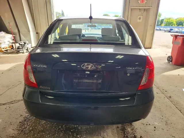 HYUNDAI ACCENT 2010 photo 6