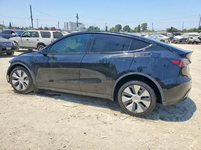 TESLA MODEL Y 2022 photo 2