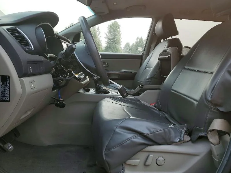 KIA SEDONA 2015 photo 7