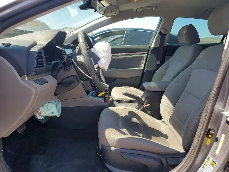 HYUNDAI ELANTRA 2019 photo 7